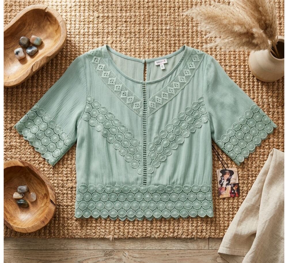 Self Esteem Mint Green Crochet Lace Top - Size XL - NWT Bell Sleeve
